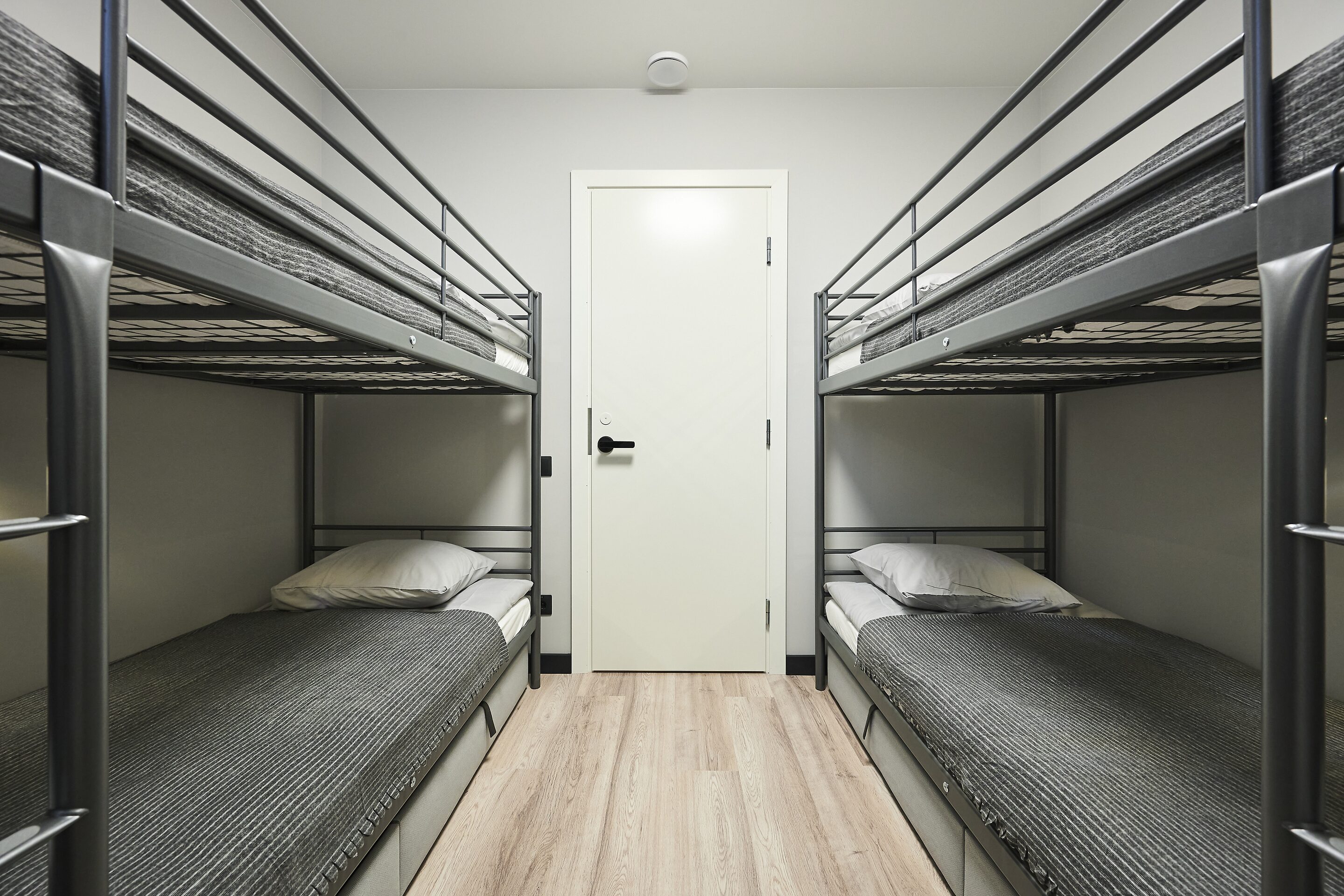 Four-bed dorm with two bunk beds